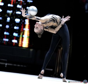 aa f karika polina ukr ph simone ferraro sfa09454 copia